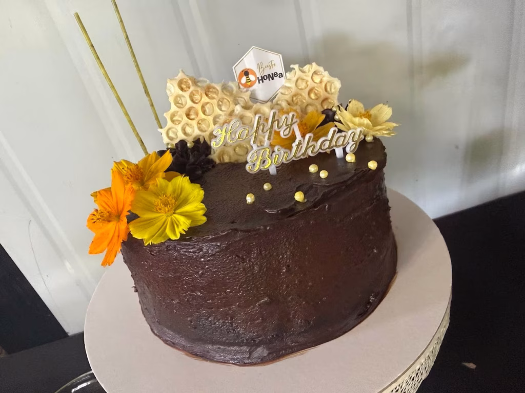 Free birthday cake from Honea Bee Farm